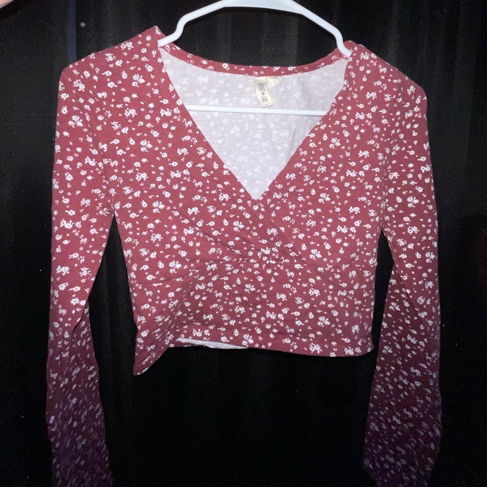 Burgundy long sleeve crop top